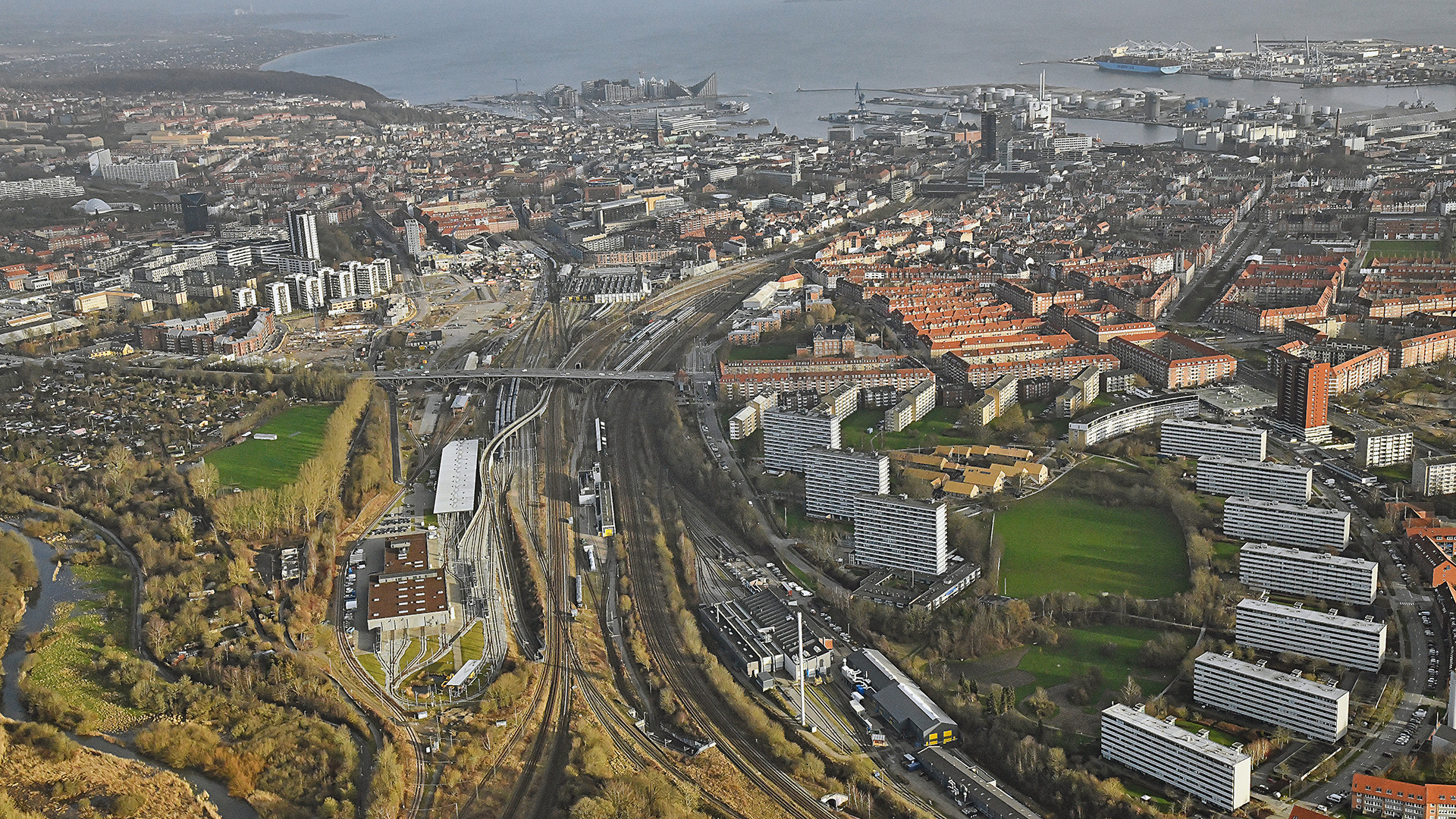 Luftfoto af Aarhus H Aarhus H fra oven