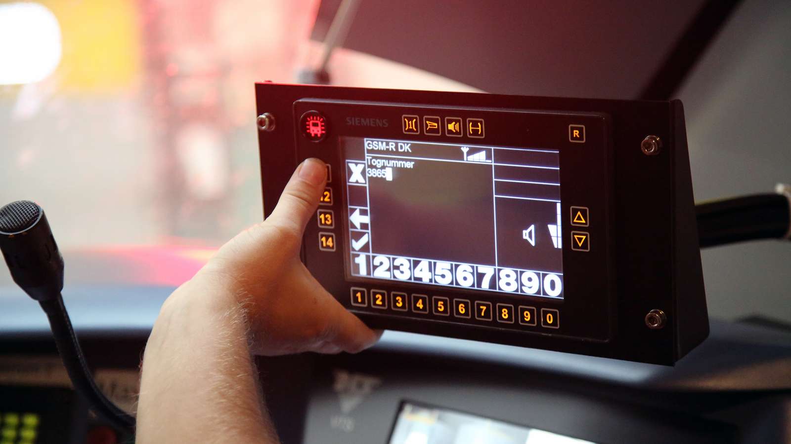 Samtlige tog på fjernbanen skal udrustes med nyt teknisk udstyr
