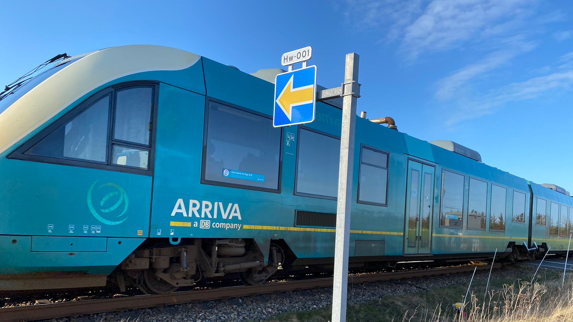 arriva tog på skinner